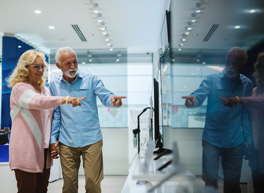 Old-couple-technology-shop-227484610-web-1500px.jpg